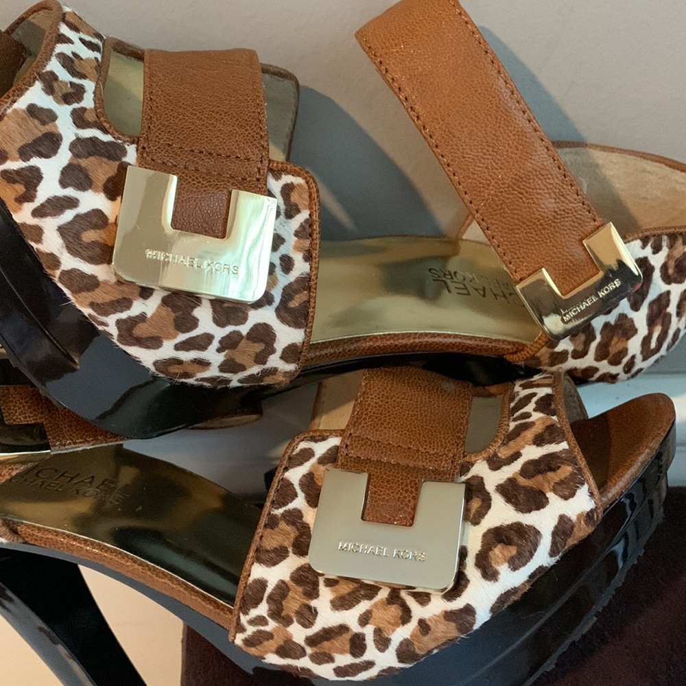 Michael Kors Beverly Calf hair animal Print Sandals - Picture 9 of 12